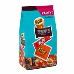 Brand new 💯 Candy & Chocolate Hershey's Assorted Miniature Size Party Pack, 33.38 Oz. (HEC20243) 🧨
